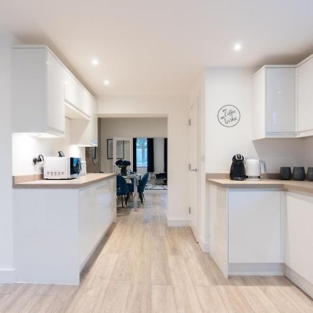 Luxury Living Away From Home ريدهيل المظهر الخارجي الصورة
